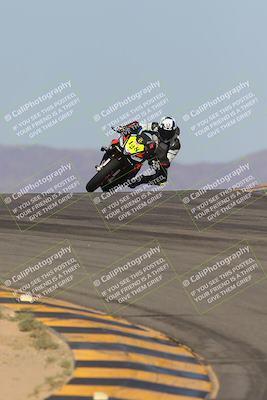 media/Oct-08-2023-CVMA (Sun) [[dbfe88ae3c]]/Race 3 Amateur Supersport Middleweight/